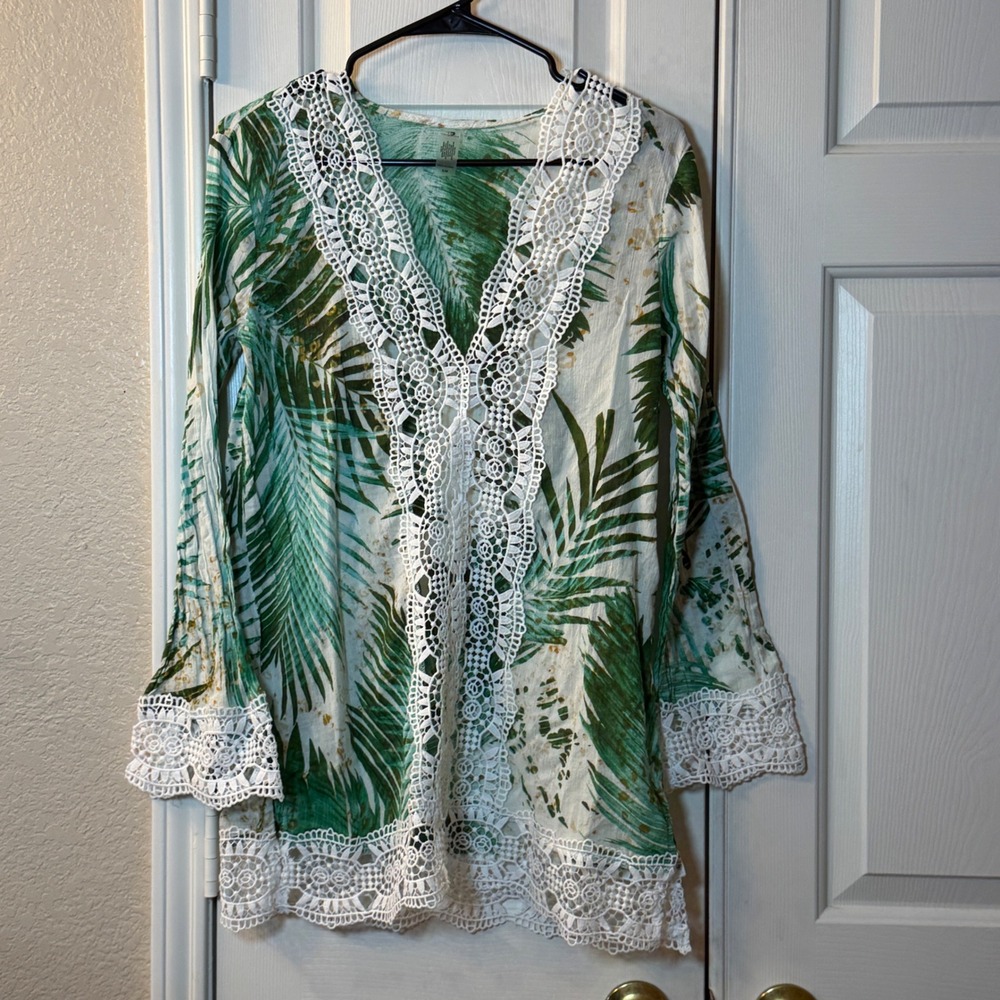 TiniBikini White & Green Leaf Pattern w/ White Crochet Detail V-Neck CoverUp S/M